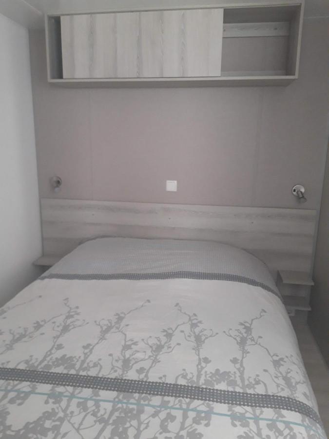 Mobil 6/8 Places Campsite Vias